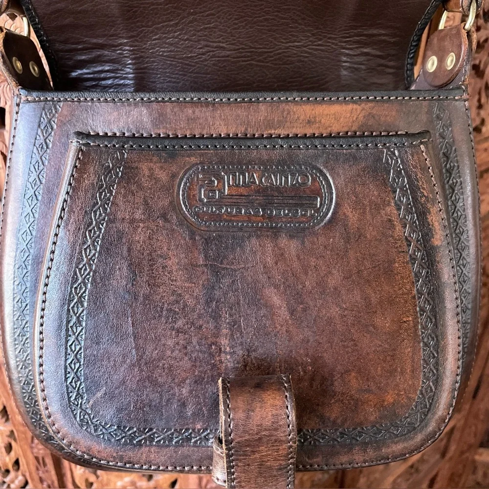 Vintage Leather Western Tooled Crossbody Saddle Bag - Picture 8 of 9